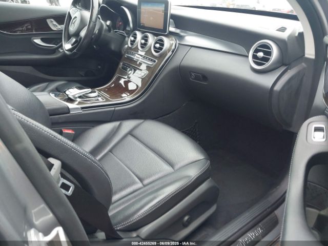 55SWF4JB7FU079353 Mercedes-Benz C 300 Luxury/sport