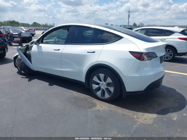 2022 TESLA MODEL Y 7SAYGDEEXNF357160 Photo 2