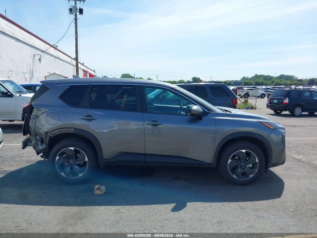 5N1BT3BBXRC704052 Nissan Rogue Sv Intelligent Awd