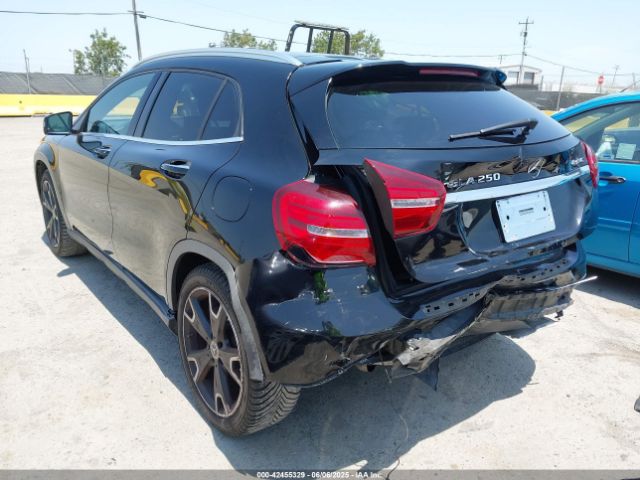 2019 MERCEDES-BENZ GLA 250 WDCTG4GB2KJ579667 Photo 2