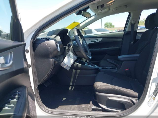 2023 KIA FORTE 3KPF24AD5PE559705 Photo 4