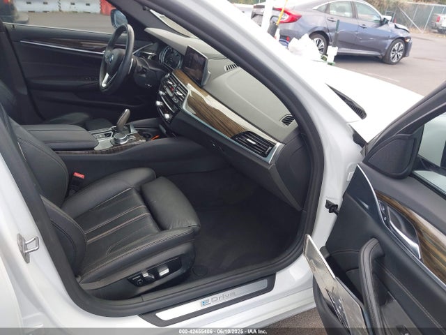 WBAJA9C56KB254619 BMW 2019