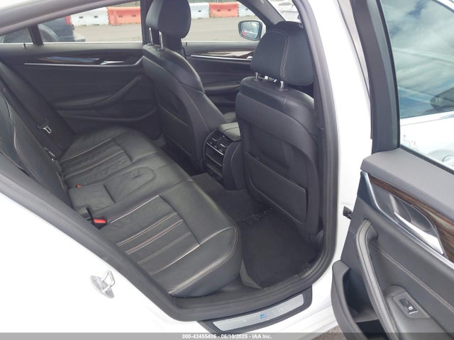 WBAJA9C56KB254619 BMW 2019