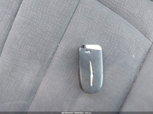 2015 CHRYSLER 200 1C3CCCAB8FN547054 Photo 10