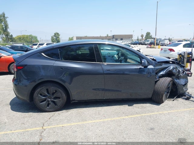 7SAYGDEE1SF283932 Tesla Model Y