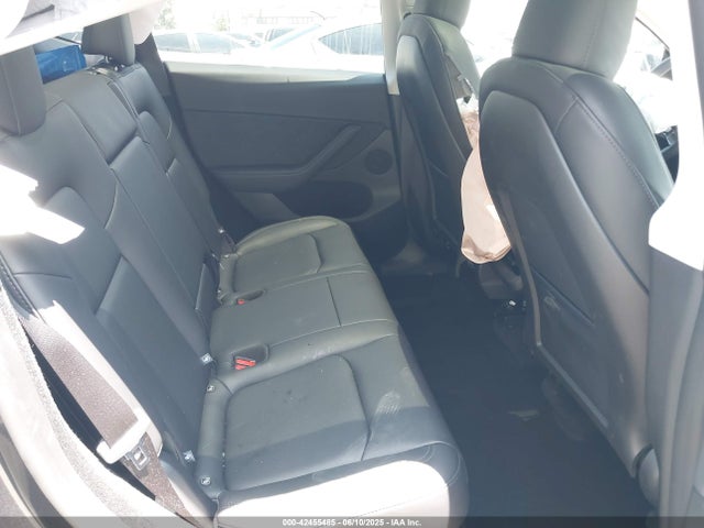 2025 TESLA MODEL Y 7SAYGDEE1SF283932 Photo 7