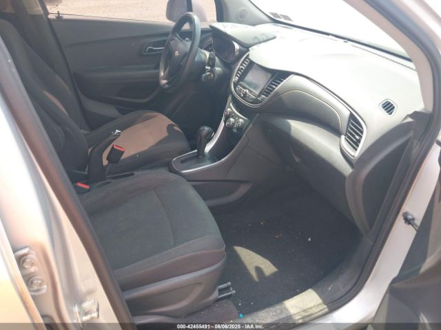 3GNCJNSB6HL274010 Chevrolet TRAX LS