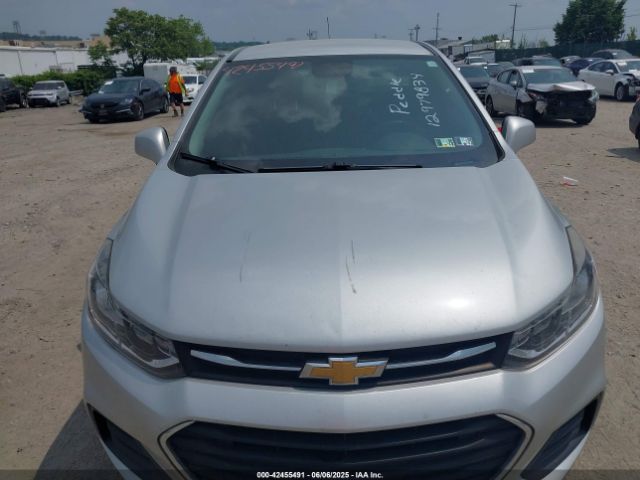3GNCJNSB6HL274010 Chevrolet TRAX LS
