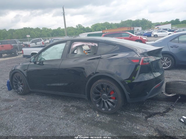 7SAYGDEF1PF940941 Tesla Model Y