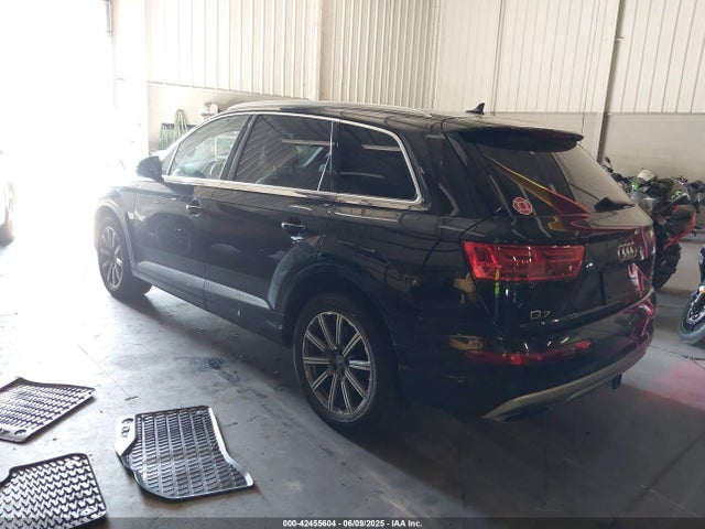 2018 AUDI Q7 WA1LAAF70JD024940 Photo 2