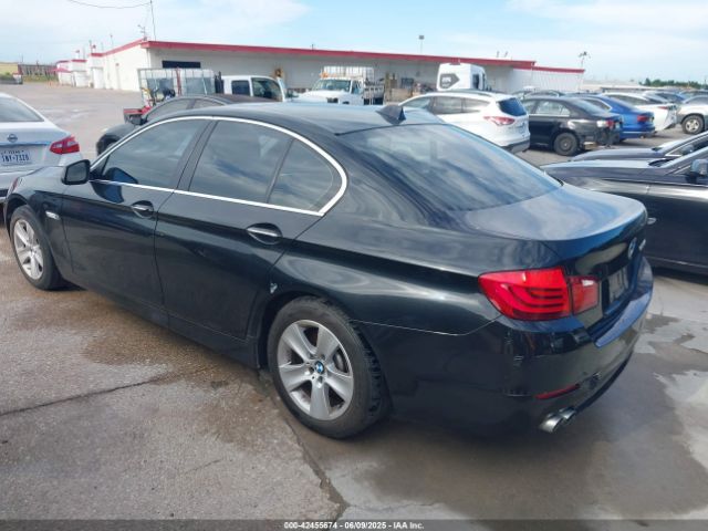2011 BMW 528I WBAFR1C53BDS36602 Photo 2