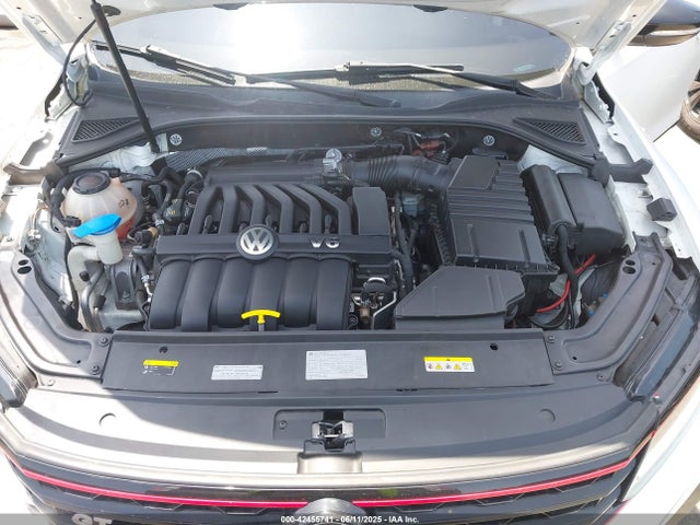 1VWJM7A36JC028733 Volkswagen 2018