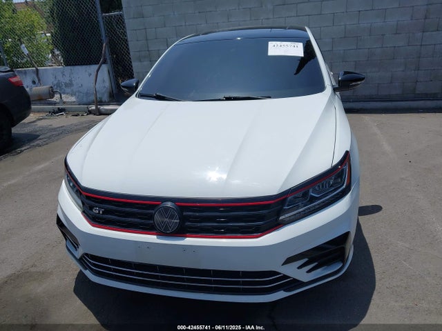 1VWJM7A36JC028733 Volkswagen 2018