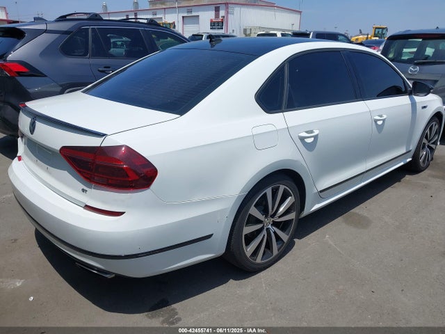 1VWJM7A36JC028733 Volkswagen 2018