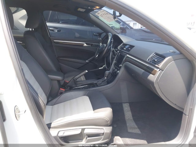 1VWJM7A36JC028733 Volkswagen 2018