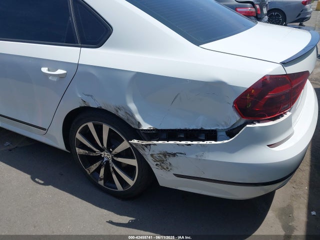 1VWJM7A36JC028733 Volkswagen 2018