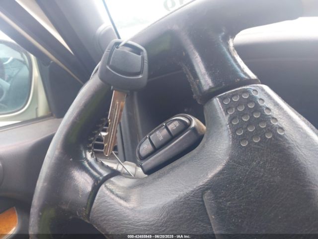 2001 INFINITI QX4 JNRDR07Y21W104846 Photo 10