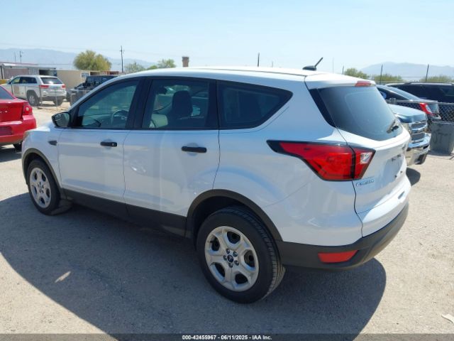 2019 FORD ESCAPE 1FMCU0F75KUB05551 Photo 2