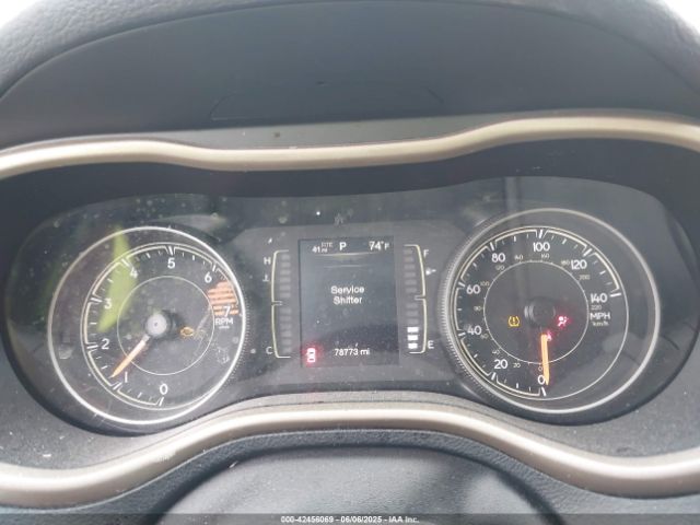 1C4PJLAB6HW617599 Jeep Cherokee Altitude Fwd