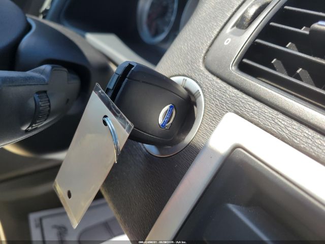 2013 VOLVO C70 YV1672MC0DJ138119 Photo 10
