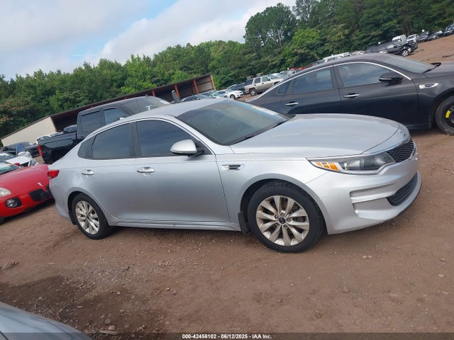 42456102 :رقم المزاد ، 5XXGT4L39JG264711 vin ، 2018 Kia Optima Lx مزاد بيع
