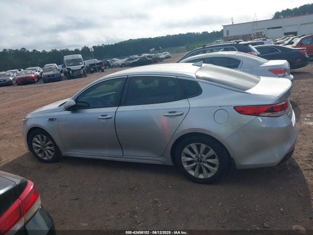 42456102 :رقم المزاد ، 5XXGT4L39JG264711 vin ، 2018 Kia Optima Lx مزاد بيع