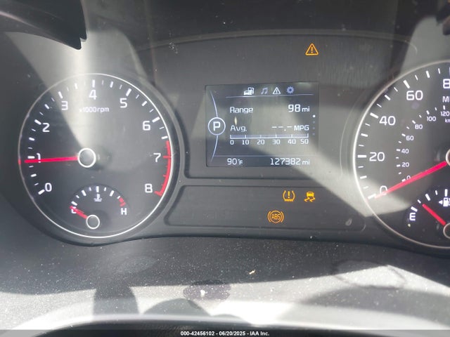 42456102 :رقم المزاد ، 5XXGT4L39JG264711 vin ، 2018 Kia Optima Lx مزاد بيع