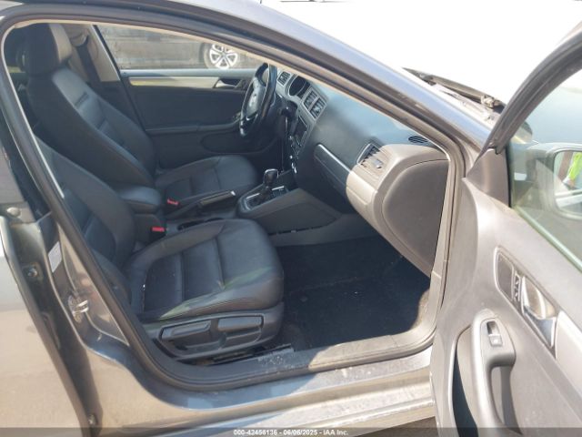 3VWD07AJ2FM310154 Volkswagen 2015