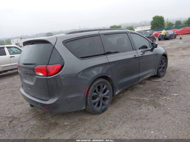 2018 CHRYSLER PACIFICA 2C4RC1GG2JR351264 Photo 3