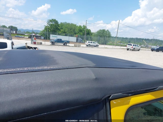 1C4GJXAN2MW660090 Jeep Wrangler