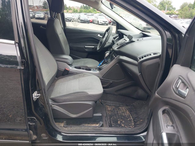 1FMCU0G72GUA48571 Ford 2016