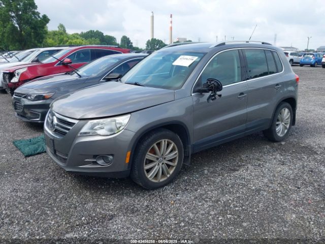 2011 VOLKSWAGEN TIGUAN WVGBV7AX9BW540019 Photo 1