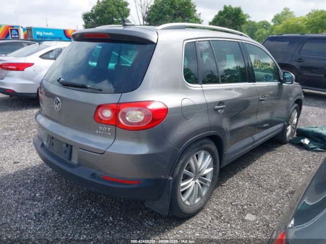 2011 VOLKSWAGEN TIGUAN WVGBV7AX9BW540019 Photo 3