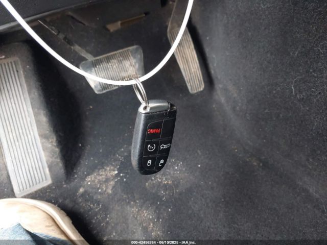 2019 CHRYSLER 300 2C3CCAAG6KH610400 Photo 10