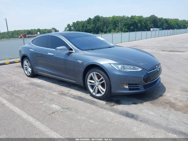 2013 TESLA MODEL S 5YJSA1CN5DFP26964 Photo 0