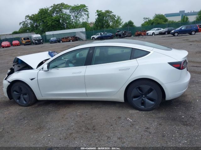 5YJ3E1EA3LF659136 Tesla 2020
