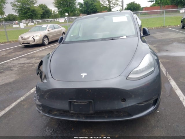 7SAYGDEE1PF879016 Tesla 2023