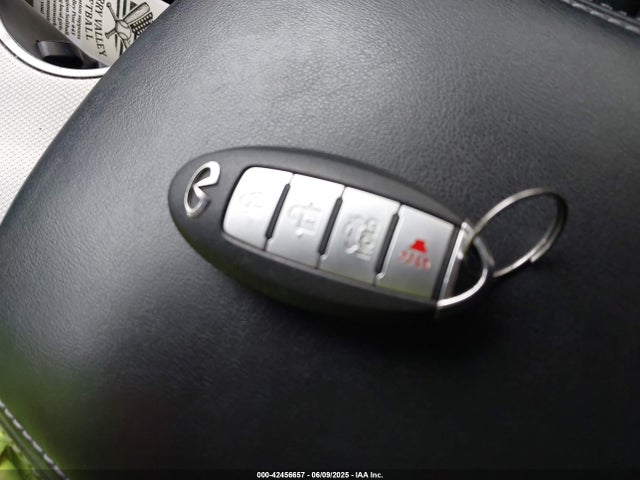 JN1EV7ARXHM835950 Infiniti Q50