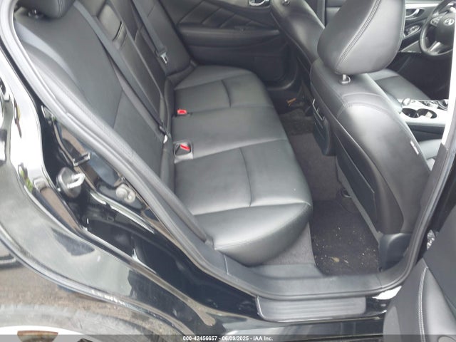 JN1EV7ARXHM835950 Infiniti Q50