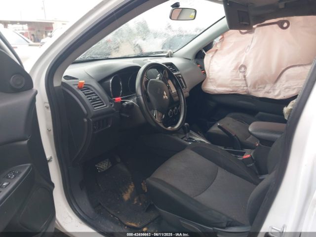 2018 MITSUBISHI OUTLANDER SPORT JA4AP3AU8JZ024184 Photo 4