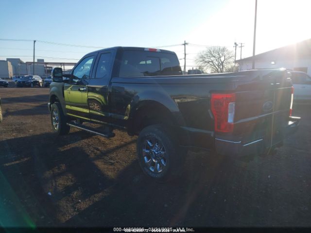 1FT7X2B63JEC51297 Ford F-250 Lariat