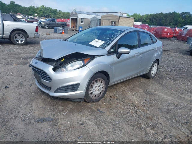 Ford 2015 2015 3FADP4AJ7FM126167 Image 2