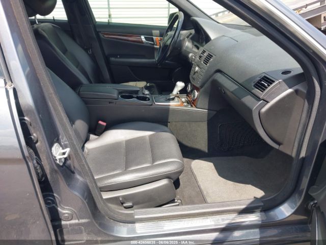 2011 MERCEDES-BENZ C 300 WDDGF8BB0BR143898 Photo 4