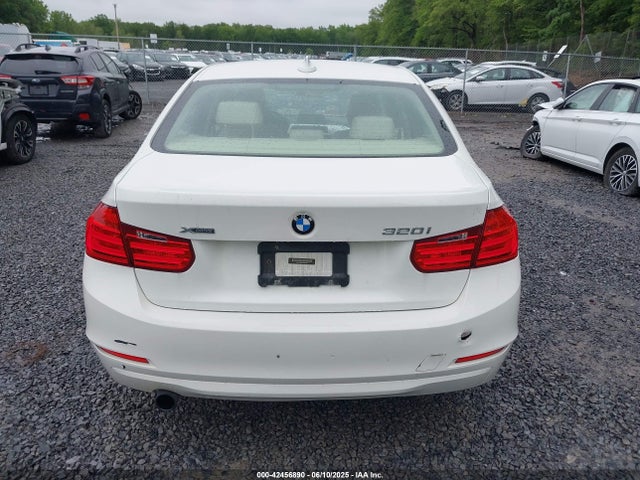 WBA3C3C53EK200294 BMW 320i Xdrive