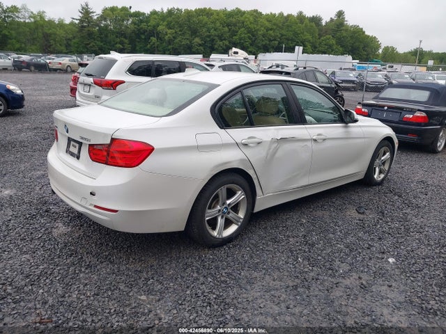 WBA3C3C53EK200294 BMW 320i Xdrive