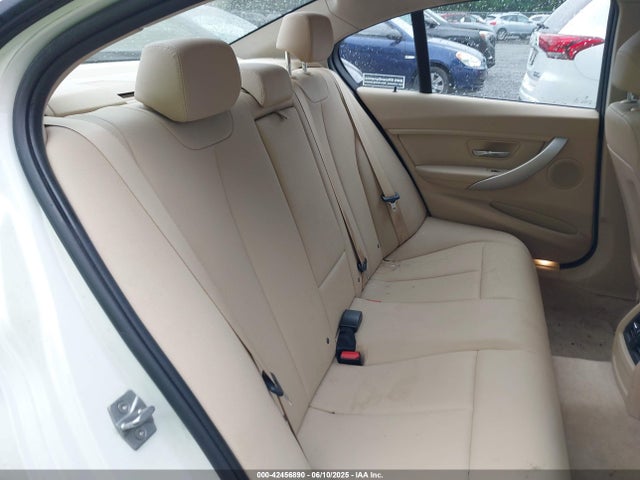 WBA3C3C53EK200294 BMW 320i Xdrive