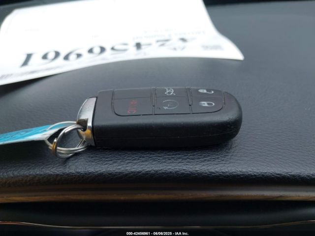 1C3CCCEG0FN678419 Chrysler 200 C