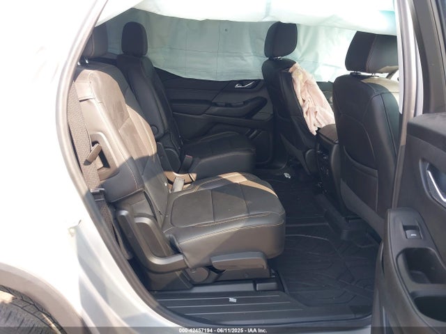 1GNEVJKW2MJ239524 Chevrolet lfy