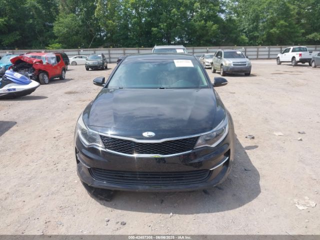 5XXGT4L35JG239062 KIA Optima Lx