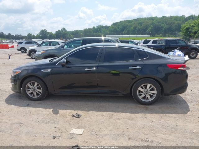5XXGT4L35JG239062 KIA Optima Lx